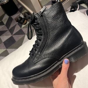 Dr. Martens Women's 1460 Pascal W/Zip Combat Boot, Black Aunt Sally, 8